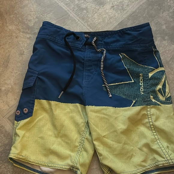 Boys Volcolm Board Shorts - Picture 1 of 5